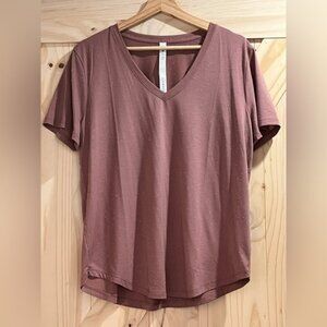 NWOT - Lululemon - Love V-Neck Tee - 10